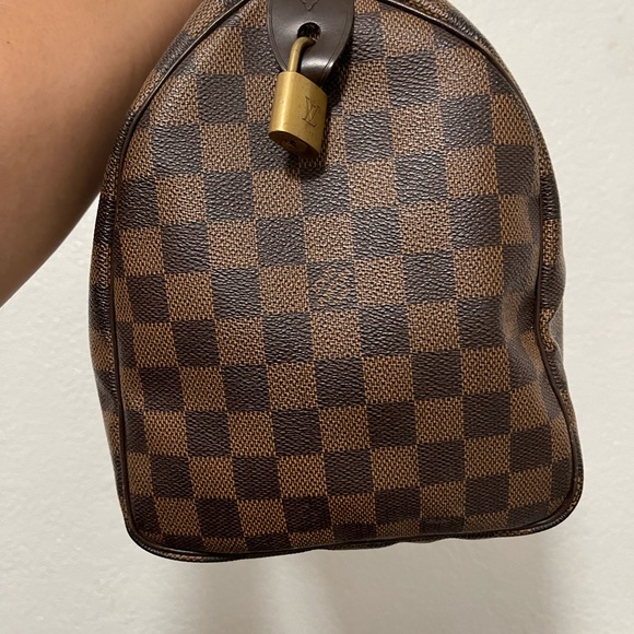Gently Worn Louis Vuitton Speedy 30 Damier Ebene - Picture 4 of 16